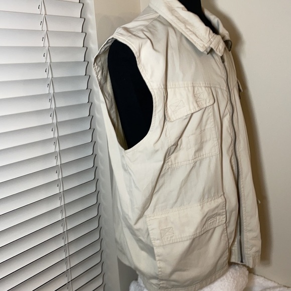 PORT Louis Fishing Vest Size Large - Picture 6 of 8